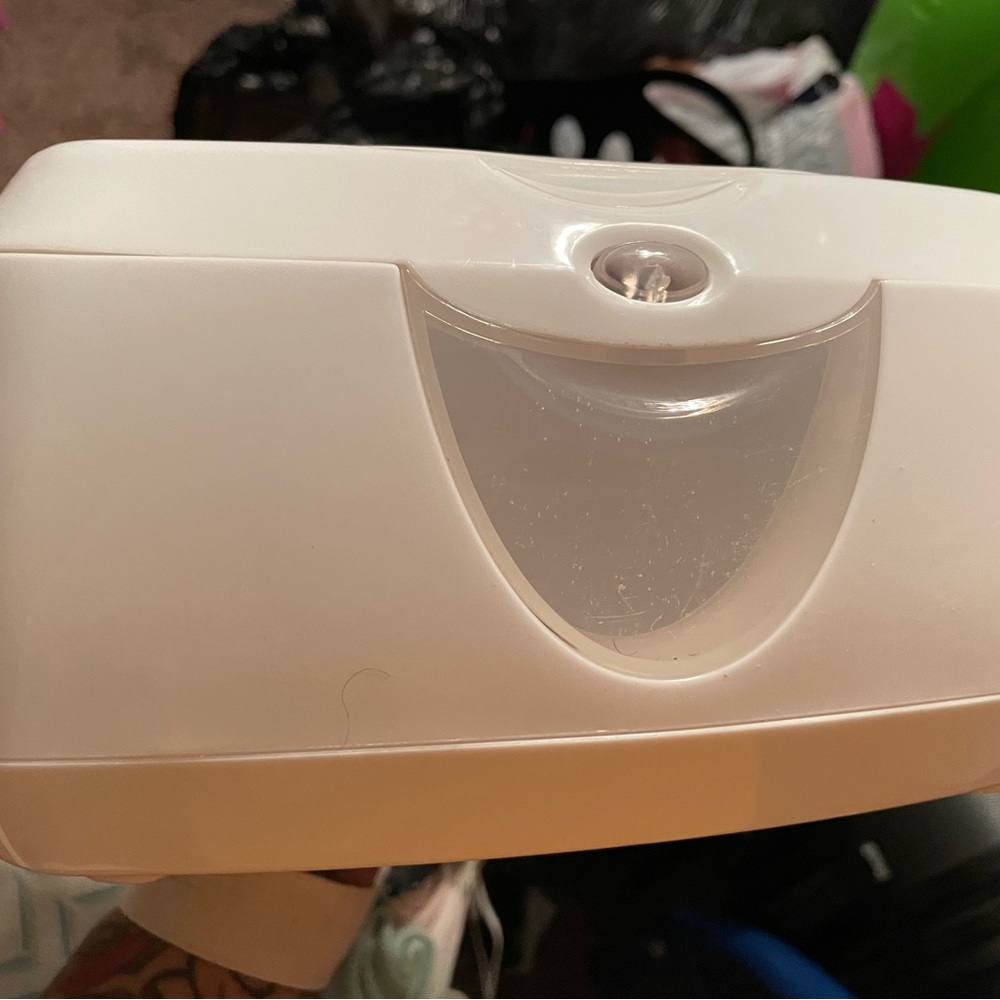 Munchkin White Diaper Wipe Dispenser